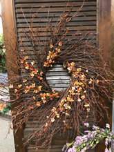 Load image into Gallery viewer, 24” Wreath - Bittersweet Swirl