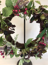 Load image into Gallery viewer, 20&quot; Wreath - Foliage, Berry, Lavender