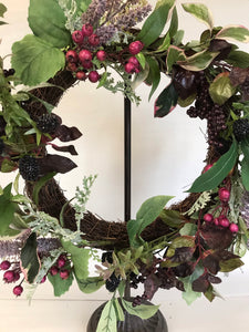 20" Wreath - Foliage, Berry, Lavender